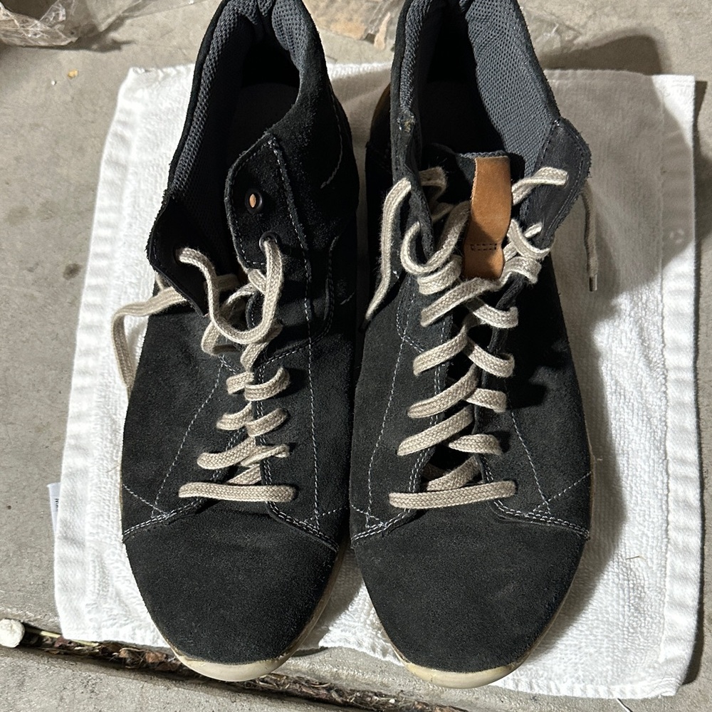 Josef Seibel Black High-Top Sneakers with Cream Laces